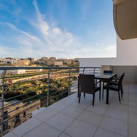 Metrostays Penthouse St Julian's * Saint Julian's
